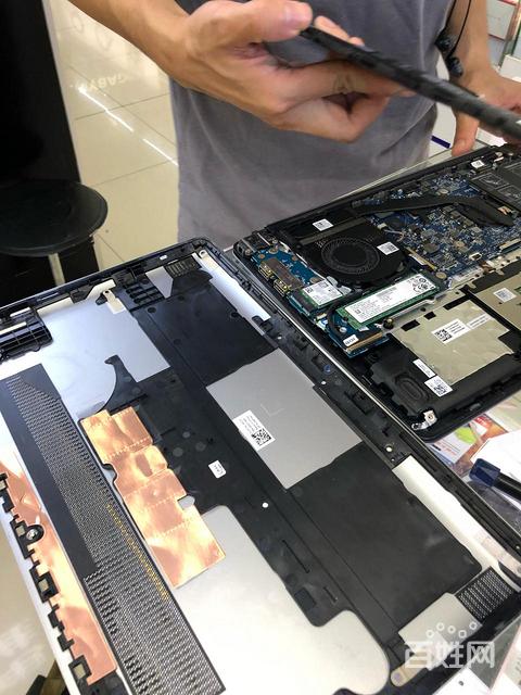 戴尔5370笔记本电脑 电池鼓包 更换电池 维修主板不充电